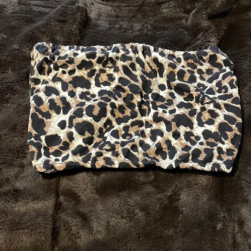Leopard print bandeau crop top
